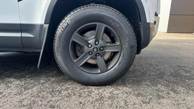 Land Rover Defender 90 Diesel 3.0 D250 Hard Top Auto